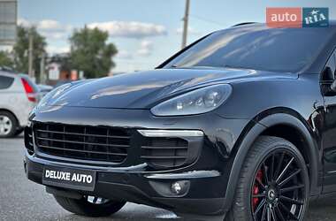 Внедорожник / Кроссовер Porsche Cayenne 2017 в 