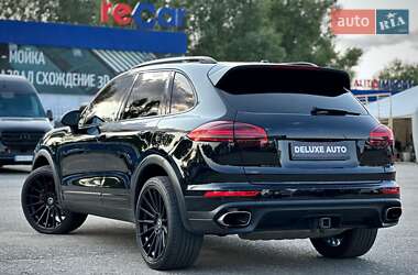 Внедорожник / Кроссовер Porsche Cayenne 2017 в 