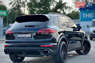 Внедорожник / Кроссовер Porsche Cayenne 2017 в 