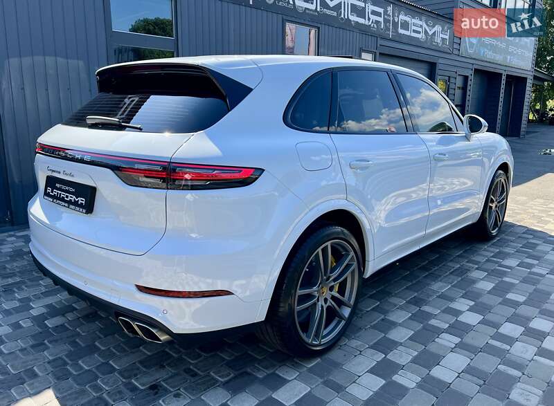 Внедорожник / Кроссовер Porsche Cayenne 2018 в Киеве