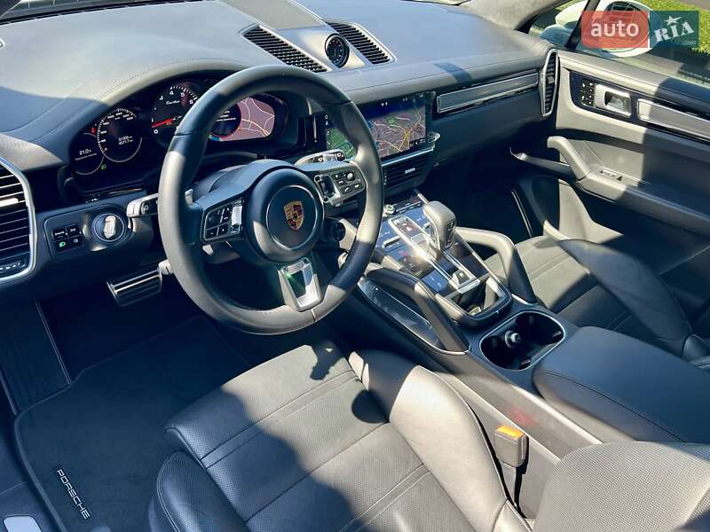 Внедорожник / Кроссовер Porsche Cayenne 2018 в Киеве
