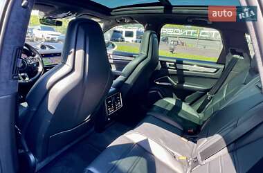 Внедорожник / Кроссовер Porsche Cayenne 2018 в 