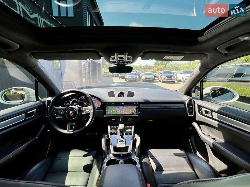 Внедорожник / Кроссовер Porsche Cayenne 2018 в Киеве