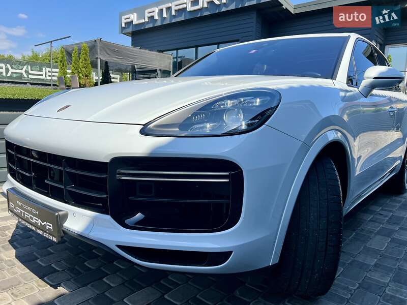 Внедорожник / Кроссовер Porsche Cayenne 2018 в Киеве