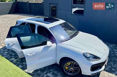 Внедорожник / Кроссовер Porsche Cayenne 2018 в 