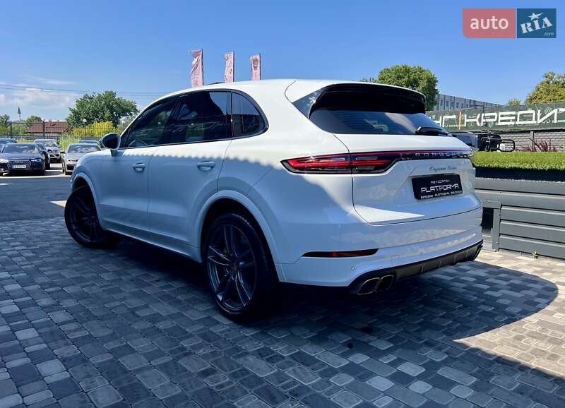 Внедорожник / Кроссовер Porsche Cayenne 2018 в Киеве