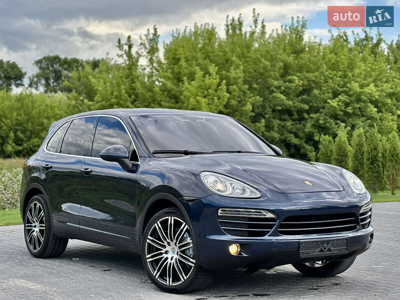 Внедорожник / Кроссовер Porsche Cayenne 2012 в 
