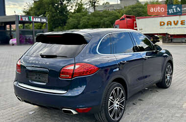 Внедорожник / Кроссовер Porsche Cayenne 2012 в 