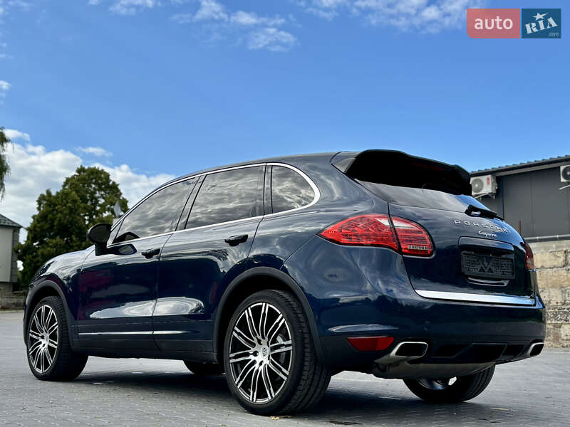 Внедорожник / Кроссовер Porsche Cayenne 2012 в Тернополе