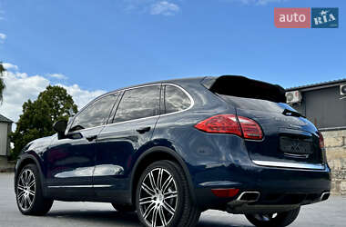 Внедорожник / Кроссовер Porsche Cayenne 2012 в 