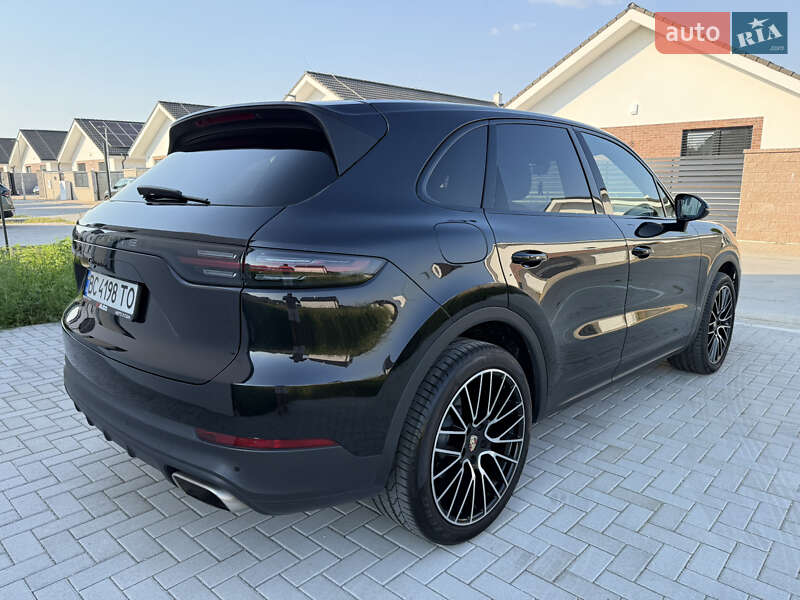 Позашляховик / Кросовер Porsche Cayenne 2019 в Львові