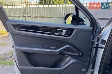 Внедорожник / Кроссовер Porsche Cayenne 2020 в 