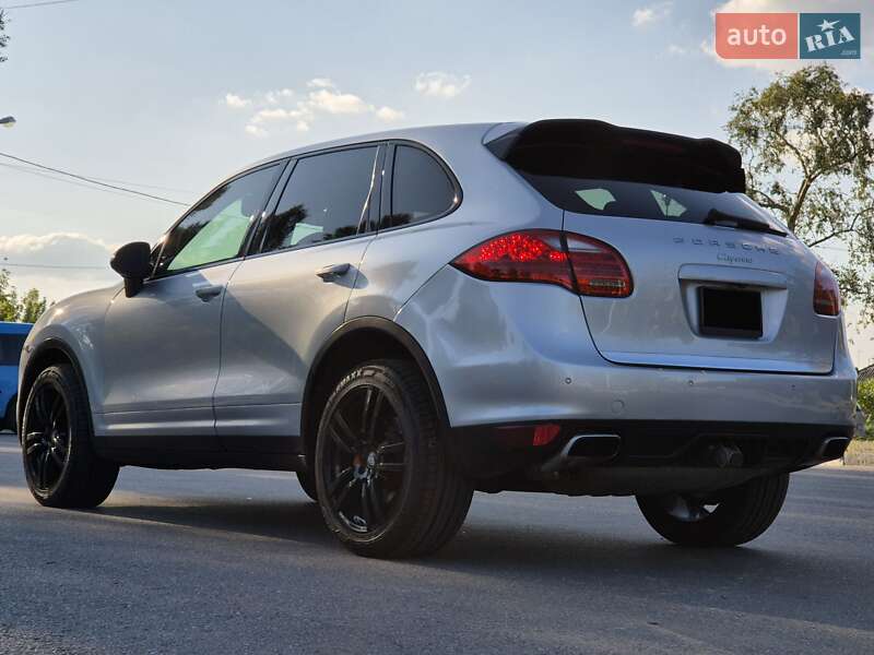 Внедорожник / Кроссовер Porsche Cayenne 2013 в Харькове