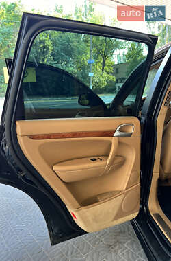Внедорожник / Кроссовер Porsche Cayenne 2006 в 
