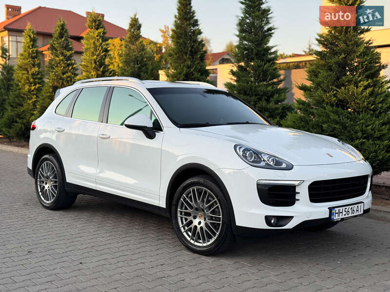 Позашляховик / Кросовер Porsche Cayenne 2016 в Одесі