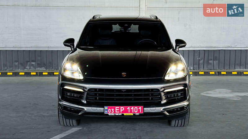 Внедорожник / Кроссовер Porsche Cayenne 2021 в Ровно
