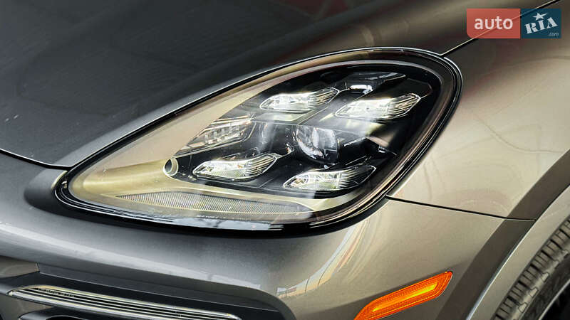 Внедорожник / Кроссовер Porsche Cayenne 2021 в Ровно