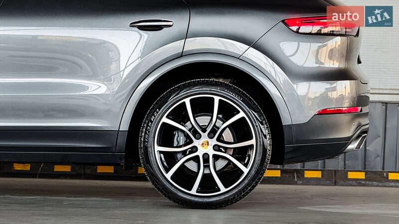 Внедорожник / Кроссовер Porsche Cayenne 2021 в Ровно