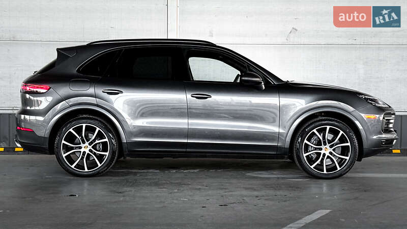 Внедорожник / Кроссовер Porsche Cayenne 2021 в Ровно
