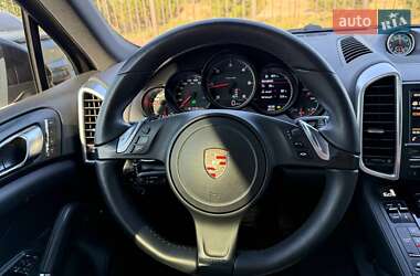 Внедорожник / Кроссовер Porsche Cayenne 2013 в 