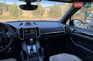 Внедорожник / Кроссовер Porsche Cayenne 2013 в 