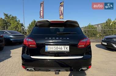 Внедорожник / Кроссовер Porsche Cayenne 2013 в 
