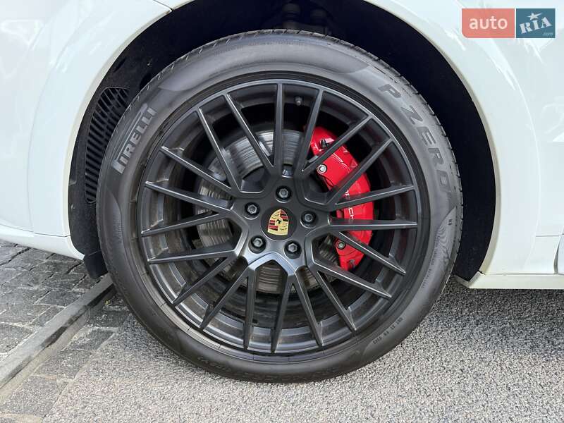 Внедорожник / Кроссовер Porsche Cayenne 2021 в Днепре