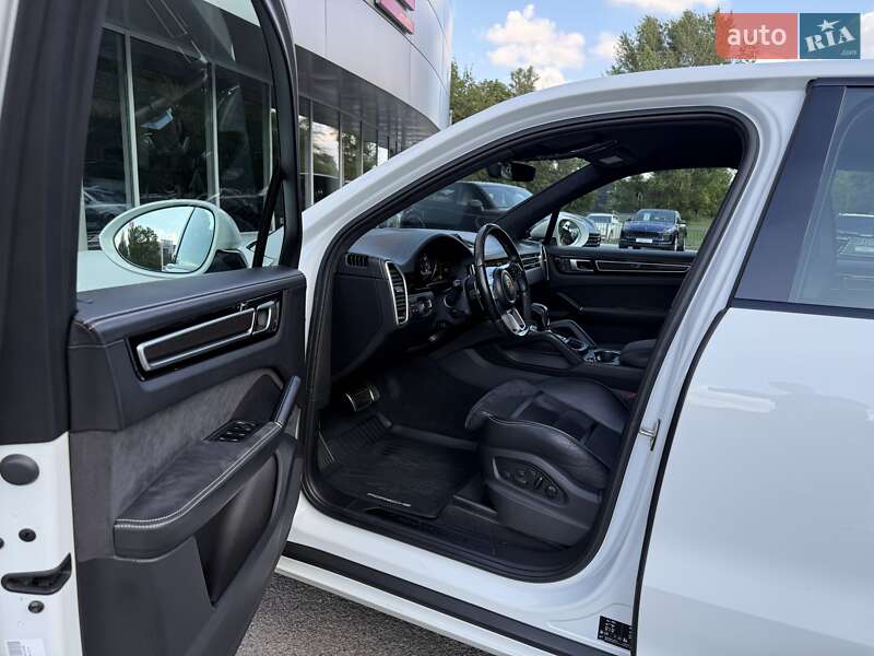 Внедорожник / Кроссовер Porsche Cayenne 2021 в Днепре