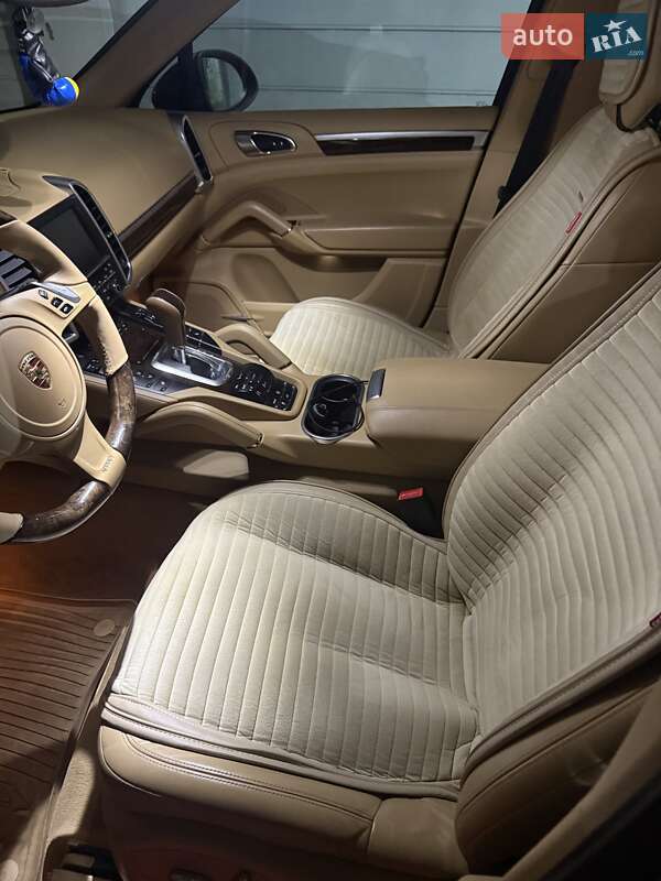 Позашляховик / Кросовер Porsche Cayenne 2013 в Києві
