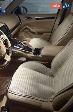 Внедорожник / Кроссовер Porsche Cayenne 2013 в 