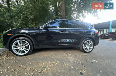 Внедорожник / Кроссовер Porsche Cayenne 2012 в Ирпене
