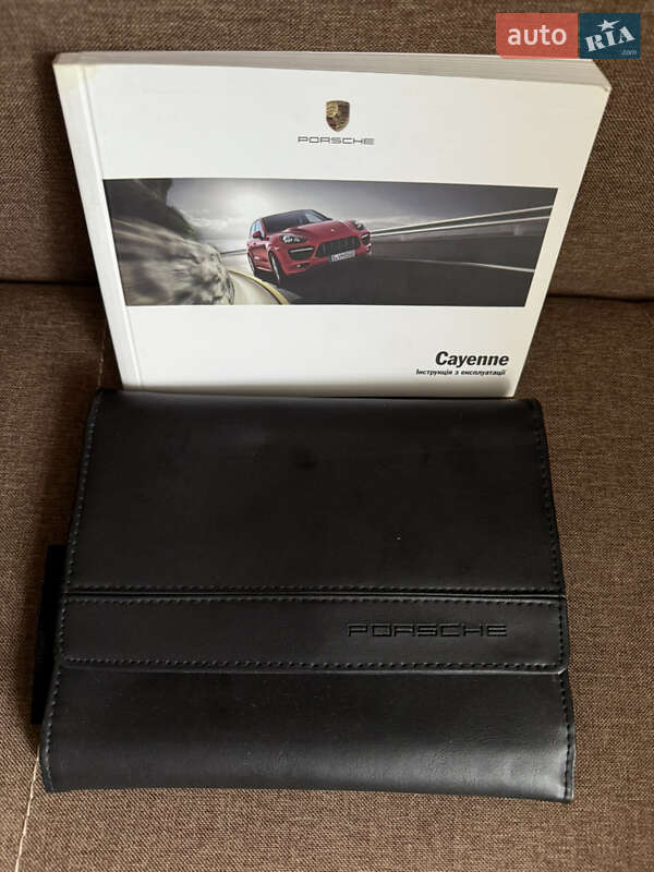 Позашляховик / Кросовер Porsche Cayenne 2013 в Києві
