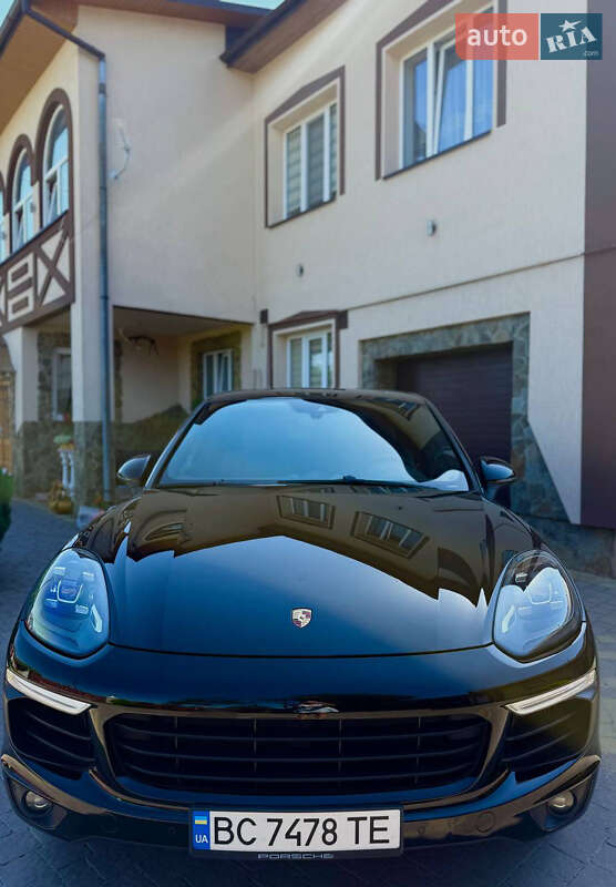 Позашляховик / Кросовер Porsche Cayenne 2014 в Івано-Франківську