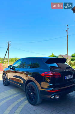 Внедорожник / Кроссовер Porsche Cayenne 2014 в 
