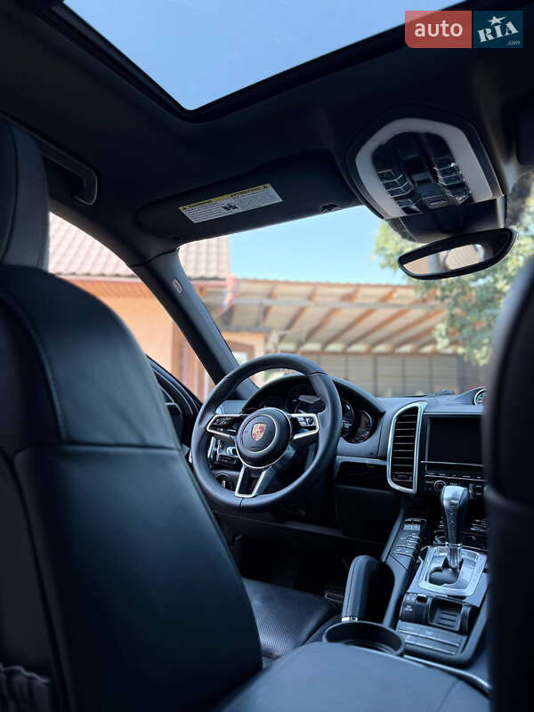 Позашляховик / Кросовер Porsche Cayenne 2014 в Івано-Франківську