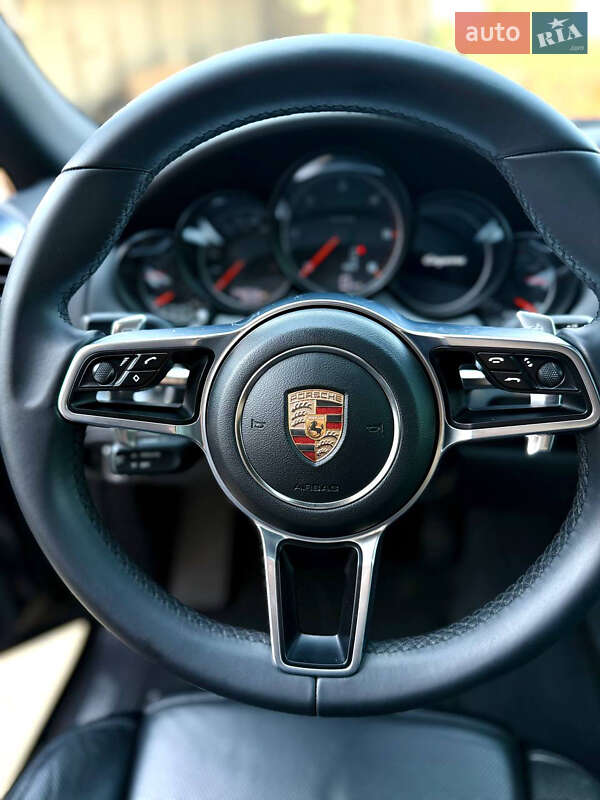 Позашляховик / Кросовер Porsche Cayenne 2014 в Івано-Франківську