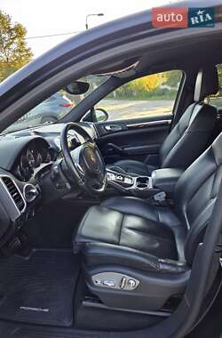 Внедорожник / Кроссовер Porsche Cayenne 2013 в 
