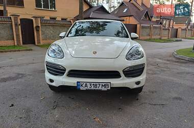 Внедорожник / Кроссовер Porsche Cayenne 2011 в 