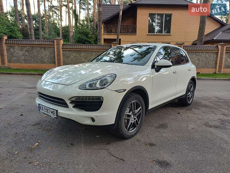 Позашляховик / Кросовер Porsche Cayenne 2011 в Чернігові