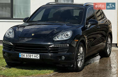 Внедорожник / Кроссовер Porsche Cayenne 2011 в 