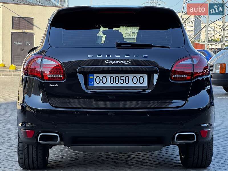 Внедорожник / Кроссовер Porsche Cayenne 2012 в Одессе