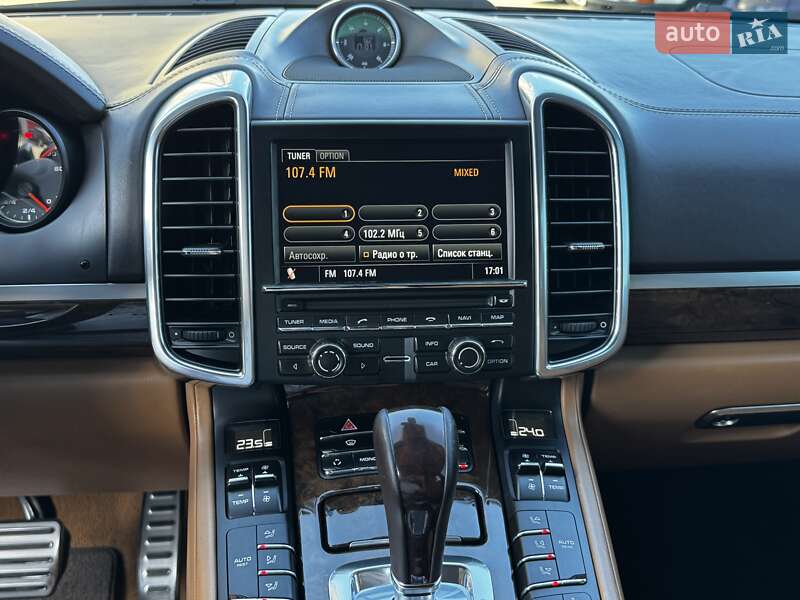 Внедорожник / Кроссовер Porsche Cayenne 2012 в Одессе