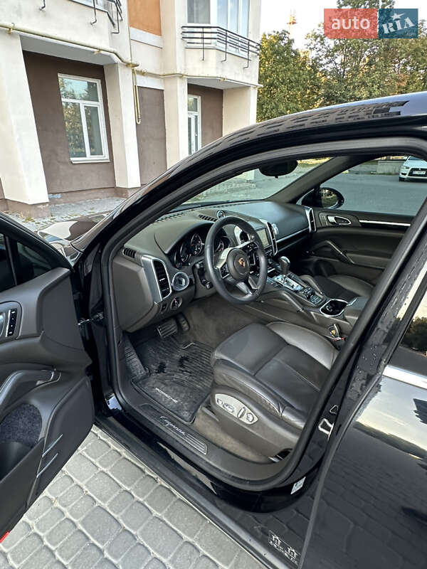Внедорожник / Кроссовер Porsche Cayenne 2015 в Полтаве фото 13 Внедорожник / Кроссовер Porsche Cayenne 2015 в Полтаве