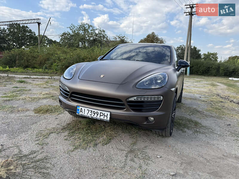 Позашляховик / Кросовер Porsche Cayenne 2010 в Запоріжжі