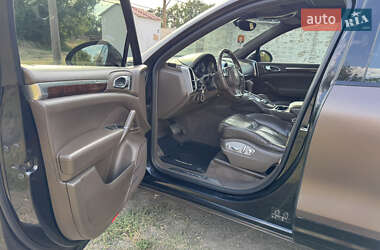 Внедорожник / Кроссовер Porsche Cayenne 2010 в 