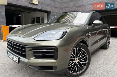 Внедорожник / Кроссовер Porsche Cayenne 2023 в 