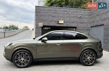 Внедорожник / Кроссовер Porsche Cayenne 2023 в 