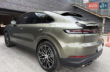 Внедорожник / Кроссовер Porsche Cayenne 2023 в 