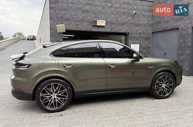 Внедорожник / Кроссовер Porsche Cayenne 2023 в 