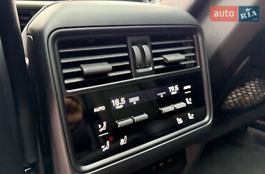 Внедорожник / Кроссовер Porsche Cayenne 2023 в 